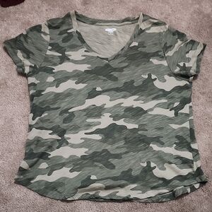 Old Navy Camouflage V-Neck T-Shirt